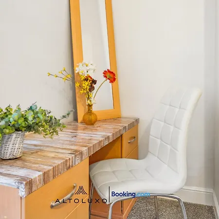 Modern Minutes From Temple Meads By Altoluxo *