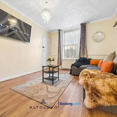 Modern Minutes From Temple Meads By Altoluxo *