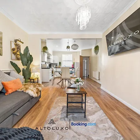 Modern Minutes From Temple Meads By Altoluxo Bristol